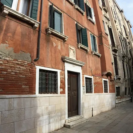 Luxury * Venice